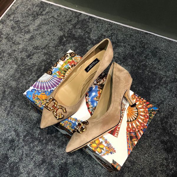 2020 bride high heels female designer fashion bride's wedding shoes pointed sweet party high heels size 35-42, Black
2020 bride high heels female designer fashion bride's wedding shoes pointed sweet party high heels size 35-42, Black