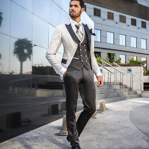 2020 new men suit slim fit fashion wedding suits for men prom blazer latest designs groom tuxedo 3 pcs jacket vest pant, White;black
2020 new men suit slim fit fashion wedding suits for men prom blazer latest designs groom tuxedo 3 pcs jacket vest pant, White;black