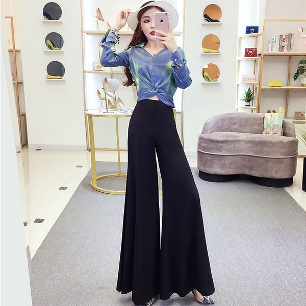 temperament goddess fan yangqi light cooked two-piece suit long sleeve waist shirt high waist drape speaker wide leg pants, Black;white
temperament goddess fan yangqi light cooked two-piece suit long sleeve waist shirt high waist drape speaker wide leg pants, Black;white