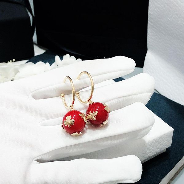 жемчужный женщины red ball drop серьги хооп мотаться серьги женщина пчелы животных серьги свадебные украшения, Golden
жемчужный женщины red ball drop серьги хооп мотаться серьги женщина пчелы животных серьги свадебные украшения, Golden