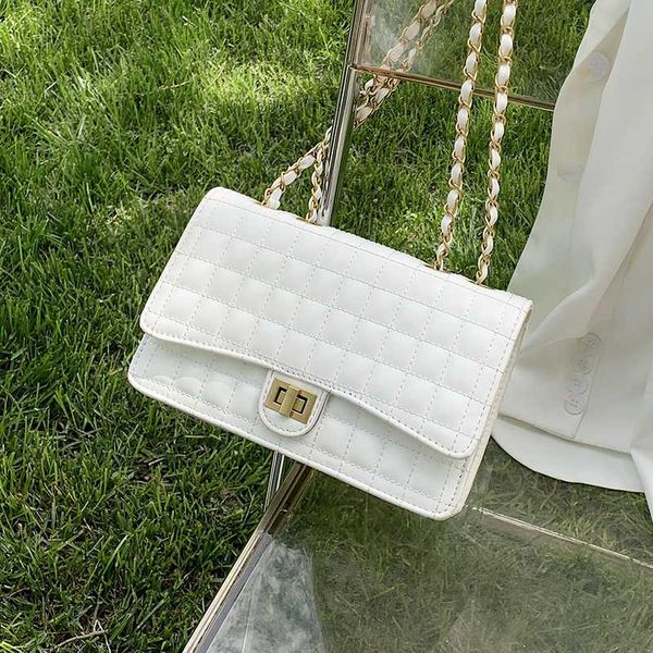 french design fashion simple diamond square bag elegant shoulder bag handbag crossbody width 25cm height 15cm thickness 6cm
french design fashion simple diamond square bag elegant shoulder bag handbag crossbody width 25cm height 15cm thickness 6cm