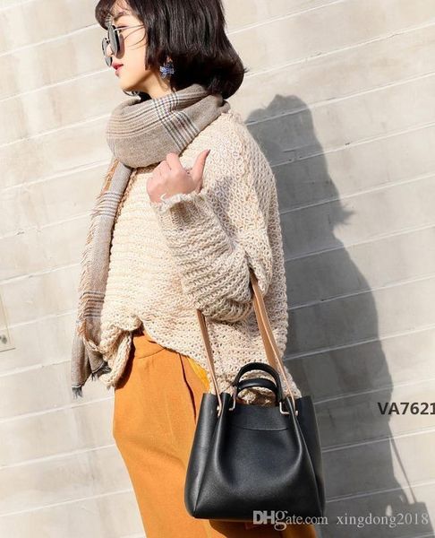 2019 new bucket bag tide korean version of the simple wild lady messenger bag handbag shoulder bag wholesaleva7620
2019 new bucket bag tide korean version of the simple wild lady messenger bag handbag shoulder bag wholesaleva7620