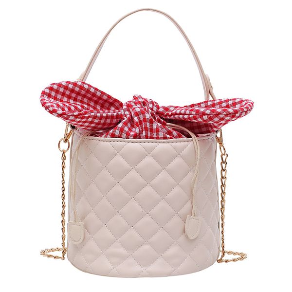 the new 2019 bag is a versatile one-shoulder bag with a touch diamond cross-body bucket
the new 2019 bag is a versatile one-shoulder bag with a touch diamond cross-body bucket