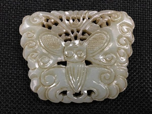ming and qing antiques and natural xinjiang old hetian jade double-sided butterfly junk ancient jade pendant hp10#, Silver
ming and qing antiques and natural xinjiang old hetian jade double-sided butterfly junk ancient jade pendant hp10#, Silver