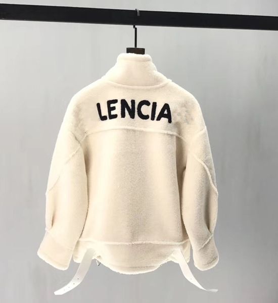 2019 new lamb wool jacket winter coat luxury women down jacket tand collar women outdoor down coat fa hion women winter jacket ize, Black
2019 new lamb wool jacket winter coat luxury women down jacket tand collar women outdoor down coat fa hion women winter jacket ize, Black