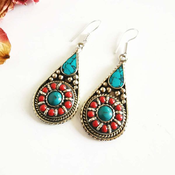 lovely vintage earrings for lady copper inlay colorful beads water drop earring e090, Silver
lovely vintage earrings for lady copper inlay colorful beads water drop earring e090, Silver