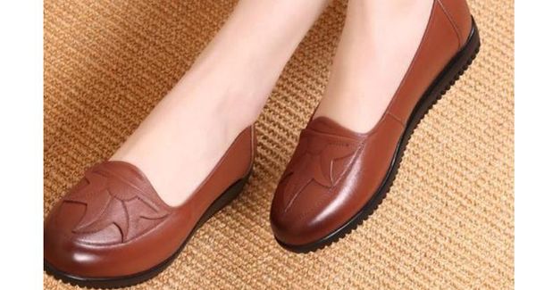 2019 women's shoes in spring and autumn with new style flat bottom round head non-slip soft bottom comfort mother shoes @asd702, Black
2019 women's shoes in spring and autumn with new style flat bottom round head non-slip soft bottom comfort mother shoes @asd702, Black