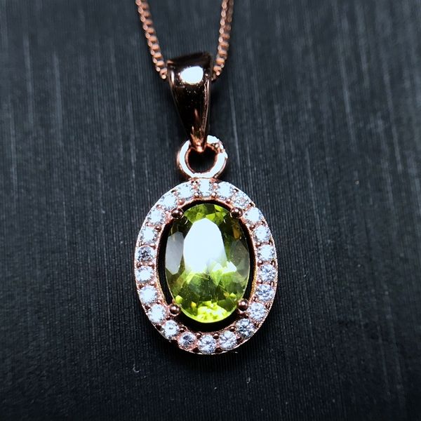 the simplest style, natural olivine necklace, sale, 925 silver, small and exquisite
the simplest style, natural olivine necklace, sale, 925 silver, small and exquisite