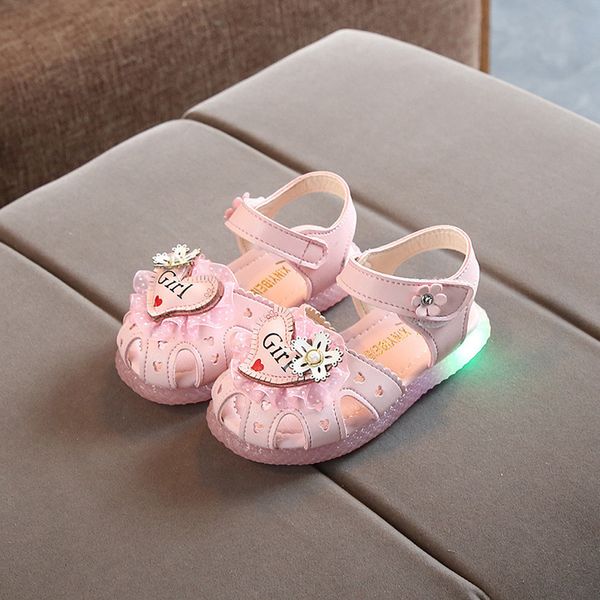 2020 summer cartoon swan led girl sandals soft luminous shoes light up baby sandals lace bowknot breathable beach shoes wholesal t200430, Black;red
2020 summer cartoon swan led girl sandals soft luminous shoes light up baby sandals lace bowknot breathable beach shoes wholesal t200430, Black;red