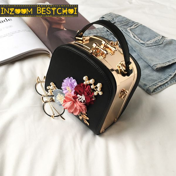 new korean version of the metal clip camera small square bag fashion dinner flower shoulder diagonal bags bolsos mujer
new korean version of the metal clip camera small square bag fashion dinner flower shoulder diagonal bags bolsos mujer