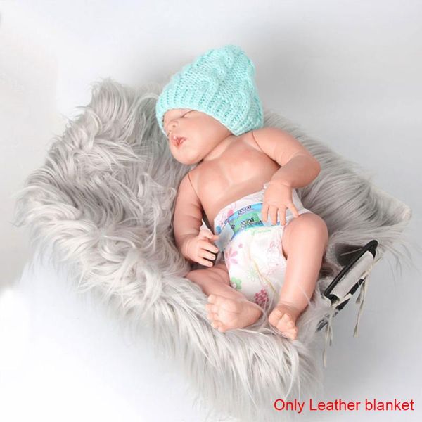 solid reusable pgraphy props artificial fur mat background baby blanket wrap monthly warm newborn soft comfortable swaddling
solid reusable pgraphy props artificial fur mat background baby blanket wrap monthly warm newborn soft comfortable swaddling