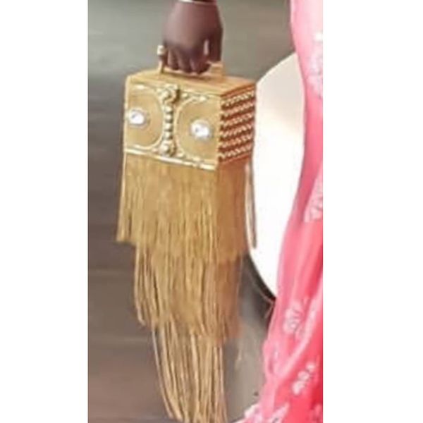 doyutig india style women's gold long tassels hand-made rhinestone beads clutches lady vintage evening bags for wedding f699
doyutig india style women's gold long tassels hand-made rhinestone beads clutches lady vintage evening bags for wedding f699