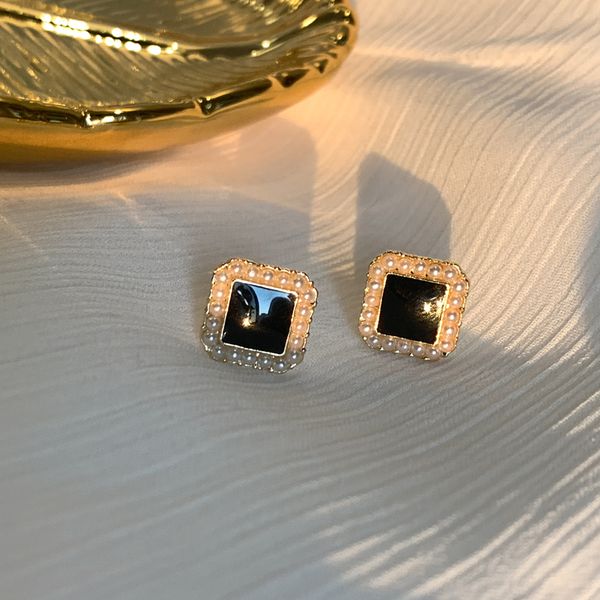 new fashion female black square stone earrings silver color stud earrings jewelry vintage wedding for women, Golden;silver
new fashion female black square stone earrings silver color stud earrings jewelry vintage wedding for women, Golden;silver