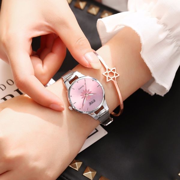 fashion women silver stainless steel flower watches luxury ladies ccq quartz clock wrist watch dropshipping, Slivery;brown
fashion women silver stainless steel flower watches luxury ladies ccq quartz clock wrist watch dropshipping, Slivery;brown