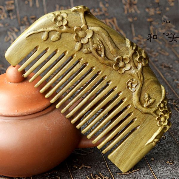 1pc chinese style small comb anti-static green sandalwood comb 11.5cm thick plum carving g0412, Silver
1pc chinese style small comb anti-static green sandalwood comb 11.5cm thick plum carving g0412, Silver
