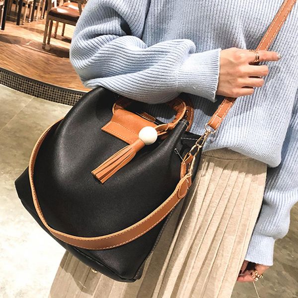 vintage womens hand bags handbags women shoulder bags female handle fashion handbags wooden bead tassel fashion
vintage womens hand bags handbags women shoulder bags female handle fashion handbags wooden bead tassel fashion