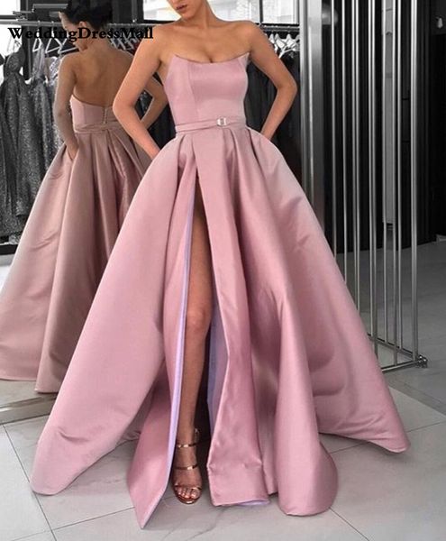 light purple off the shoulder satin strapless evening gowns long side split prom dresses elegant ladies formal dress party gowns 2021, Black;red
light purple off the shoulder satin strapless evening gowns long side split prom dresses elegant ladies formal dress party gowns 2021, Black;red