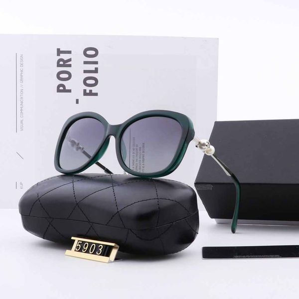 2020 new men and women sunglasses fashion charm accessories beach travel simple style 5903, White;black
2020 new men and women sunglasses fashion charm accessories beach travel simple style 5903, White;black