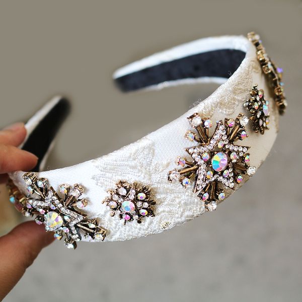 белая корона тиара оголовье rhinestone пятиугольного сердце свадебных украшения аксессуары для волос женщин ручной девушка партии bijoux che, White;golden
белая корона тиара оголовье rhinestone пятиугольного сердце свадебных украшения аксессуары для волос женщин ручной девушка партии bijoux che, White;golden