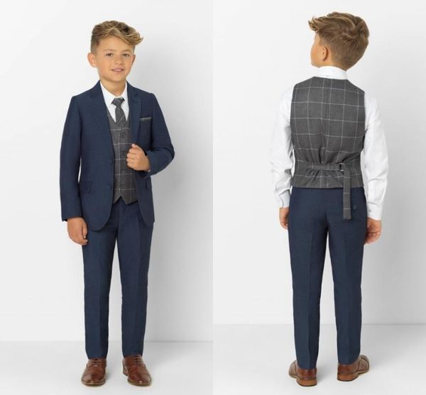 2020 new arrival boys' attire peaked lapel kids suits custom made clothing set 3 pieces prom suits (jacket+pants+tie+vest) 011, Blue
2020 new arrival boys' attire peaked lapel kids suits custom made clothing set 3 pieces prom suits (jacket+pants+tie+vest) 011, Blue
