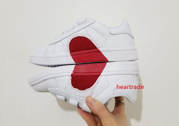 2019 new superstar love heart skate laser shell toe lover heart children running shoes boy girl young kid sport sneaker size 22-35
2019 new superstar love heart skate laser shell toe lover heart children running shoes boy girl young kid sport sneaker size 22-35
