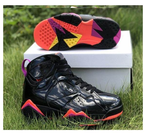 2020 released 7 wmns black patent leather basketball shoes anthracite-smoke grey-bright crimson 7s men sneakers air313358-006
2020 released 7 wmns black patent leather basketball shoes anthracite-smoke grey-bright crimson 7s men sneakers air313358-006