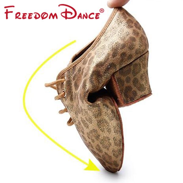 silk flash gold satin leopard print latin dance shoes for women split soles 5cm heel ballroom dancing shoes for ladies plus size
silk flash gold satin leopard print latin dance shoes for women split soles 5cm heel ballroom dancing shoes for ladies plus size