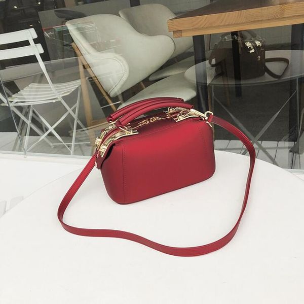 wholesale women bags environmentally friendly waterproof fabric womens shoulder bag matte frosted jelly handbag elegant fashion handbags, Black;red
wholesale women bags environmentally friendly waterproof fabric womens shoulder bag matte frosted jelly handbag elegant fashion handbags, Black;red