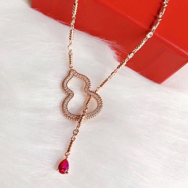 designer necklaces twist chain large calabash tassel necklace show women's unique charm exquisite gifts for women, Silver
designer necklaces twist chain large calabash tassel necklace show women's unique charm exquisite gifts for women, Silver