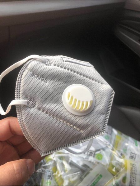 DHL free Ready! Folding KN95 FFP2 Mask With Breathing Valve Anti-dust Respirator N95 anti-fog FFP3 fast ship IN stock good quality best rgar
DHL free Ready! Folding KN95 FFP2 Mask With Breathing Valve Anti-dust Respirator N95 anti-fog FFP3 fast ship IN stock good quality best rgar