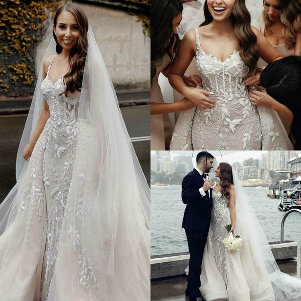 2020 spaghetti mermaid wedding dresses with detachable train lace appliques fish bone robes de mariée backless bridal wedding gowns, White
2020 spaghetti mermaid wedding dresses with detachable train lace appliques fish bone robes de mariée backless bridal wedding gowns, White