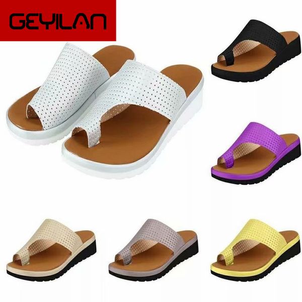 2019 new large size toe female slippers 40-43 new breathable thick bottom wedge with external wear female drag z107, Black
2019 new large size toe female slippers 40-43 new breathable thick bottom wedge with external wear female drag z107, Black