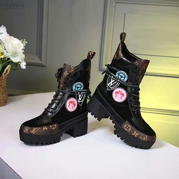 leisure european women's boots fashion thick high-heeled round head lace-up short tube cowhide print color-matching martin boots, Black
leisure european women's boots fashion thick high-heeled round head lace-up short tube cowhide print color-matching martin boots, Black