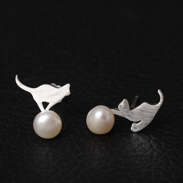 europe and america s925 silver creative personality asymmetric brushed cat earrings sweet little fresh natural pearl earrings, Golden;silver
europe and america s925 silver creative personality asymmetric brushed cat earrings sweet little fresh natural pearl earrings, Golden;silver
