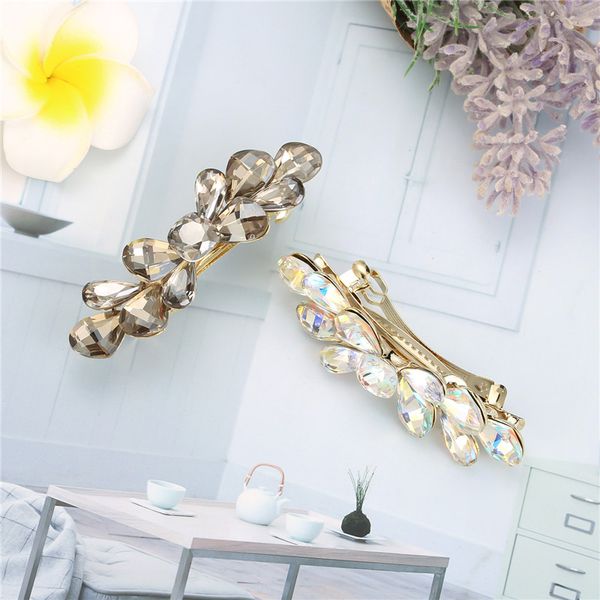 2019 new fashion hair jewelry accessories grade crystal bow-knot flower hair clips alloy pins for women girls tiara, Golden;white
2019 new fashion hair jewelry accessories grade crystal bow-knot flower hair clips alloy pins for women girls tiara, Golden;white