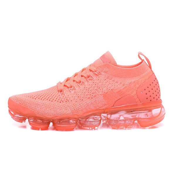 2019 new fashionable sports shoes for men and women classical breathable utility triple black white roller shoes
2019 new fashionable sports shoes for men and women classical breathable utility triple black white roller shoes