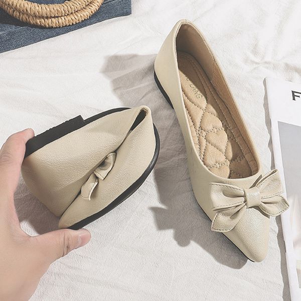 2020 bow-knot pointed toe soft bottom moccasins woman zapatos de mujer solid slip on shallow ballet flats women shoes size34-44, Black
2020 bow-knot pointed toe soft bottom moccasins woman zapatos de mujer solid slip on shallow ballet flats women shoes size34-44, Black