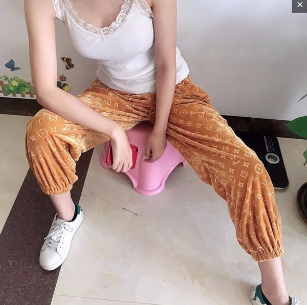 Женские брюки Прохладной Sexy сгущает горячую упругой Ins теплых мод бренд сексуальной вскользь Bloomers высокой талии зачистки золото бархат Мягких Широких ноги брюки
Женские брюки Прохладной Sexy сгущает горячую упругой Ins теплых мод бренд сексуальной вскользь Bloomers высокой талии зачистки золото бархат Мягких Широких ноги брюки