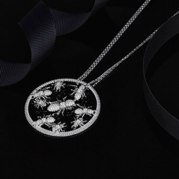 wholesale- silver 'ants' statement necklace 
wholesale- silver 'ants' statement necklace