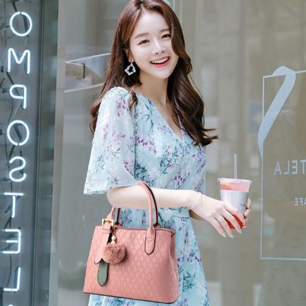 2019 new single shoulder oblique spin fashion hundred pu large capacity women's packaaa245
2019 new single shoulder oblique spin fashion hundred pu large capacity women's packaaa245