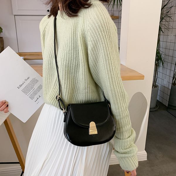 2020 new shoulder bag women's casual fashion korean version large capacity ladies small square bag crossbody 
2020 new shoulder bag women's casual fashion korean version large capacity ladies small square bag crossbody