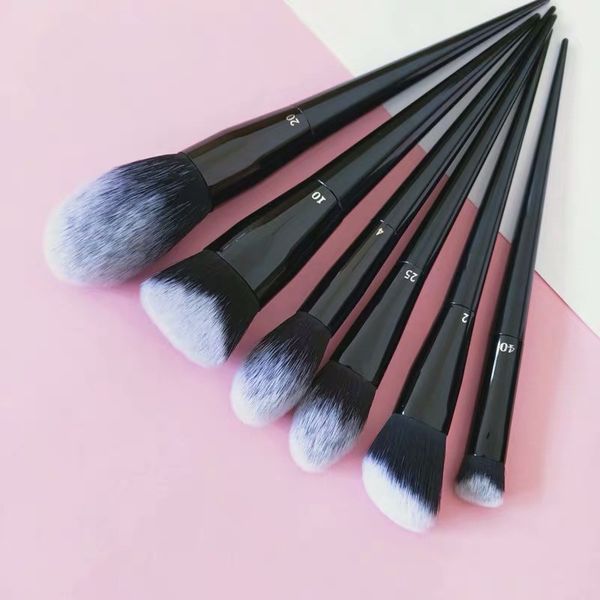 8pcs / 1set коллекция кистей для макияжа KVD 1# 2# 4# 10# 20# 25# 40# двойная головка# рассыпчатая
8pcs / 1set коллекция кистей для макияжа KVD 1# 2# 4# 10# 20# 25# 40# двойная головка# рассыпчатая