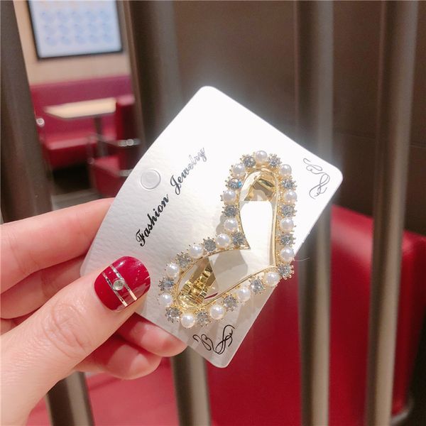 2019 korea fashion women hair pins hollow geometric heart imitation pearl rhinestone spring hair clips for girl hair accessories, Golden;white
2019 korea fashion women hair pins hollow geometric heart imitation pearl rhinestone spring hair clips for girl hair accessories, Golden;white