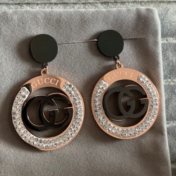 2020 большой высокое качество мода европейский США титан сталь розовое золото бриллиант Свадебные серьги для женщин мужчин любителей ювелирных изделий
2020 большой высокое качество мода европейский США титан сталь розовое золото бриллиант Свадебные серьги для женщин мужчин любителей ювелирных изделий