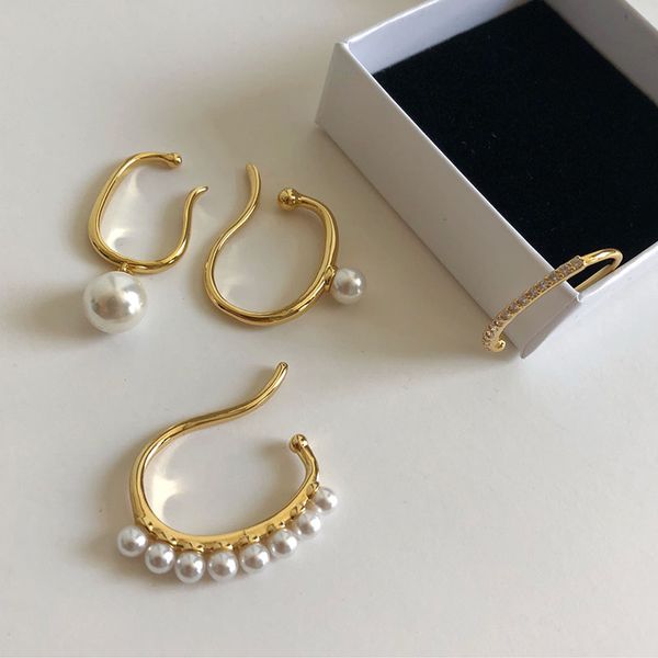 pearl ear cuff clip for women without piercing gold color rhinestone setting, Silver
pearl ear cuff clip for women without piercing gold color rhinestone setting, Silver