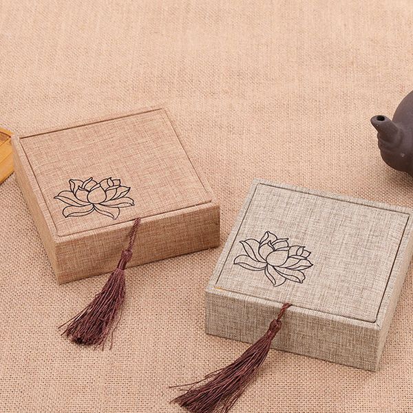 square gift box with tassel chinese traditional style embroidery jewelry box bracelet necklace earrings rings storage packaging case
square gift box with tassel chinese traditional style embroidery jewelry box bracelet necklace earrings rings storage packaging case