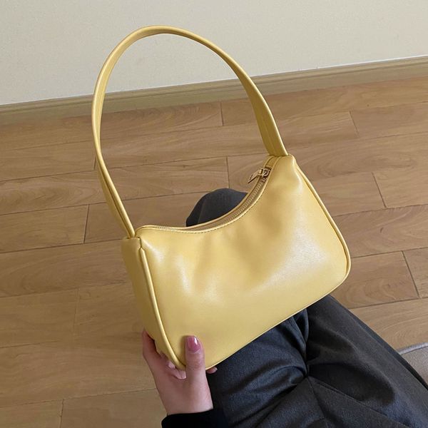 new original design fashion shoulder bag & macaroon color underarm bag width 23cm height 17cm thickness 8cm
new original design fashion shoulder bag & macaroon color underarm bag width 23cm height 17cm thickness 8cm