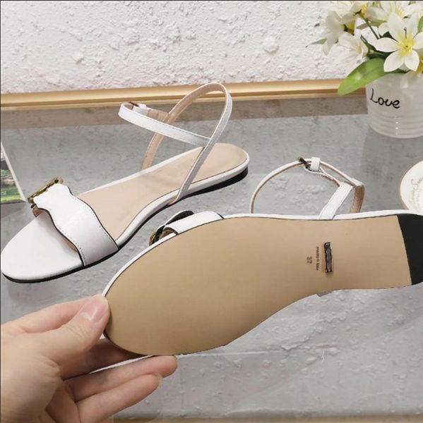 Leather andal luxury women andal fa hion ummer low heel woman de igner andal ize 35 41
Leather andal luxury women andal fa hion ummer low heel woman de igner andal ize 35 41