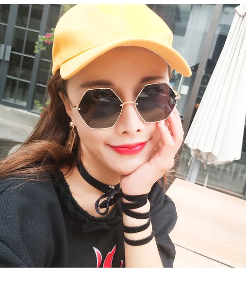 manufacturers sell sunglasses designed by famous designers trendy web celebrity sunglasses new polarized sunglasses for women, White;black
manufacturers sell sunglasses designed by famous designers trendy web celebrity sunglasses new polarized sunglasses for women, White;black