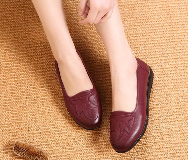 2020 spring and autumn with new style flat bottom round head mother shoes ee10265, Black
2020 spring and autumn with new style flat bottom round head mother shoes ee10265, Black